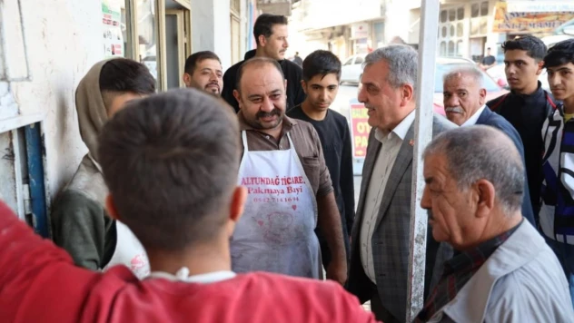 Beyazgül, esnaflarla bir araya geldi