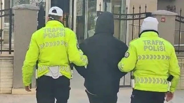 Beylikdüzü'nde motosiklet kovalamacası kask kamerasında