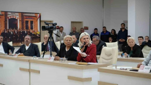 Bilecik Belediye Meclisine, 19 ayda alınan 322 işçinin sayısı tartışmalara neden oldu