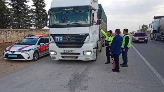 Bin 463 sürücüye toplam 2 milyon 560 bin 464 TL para cezası kesildi