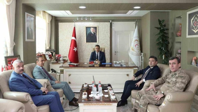 Bitlis Valisi Erol Karaömeroğlu'ndan Hizan'a ziyaret