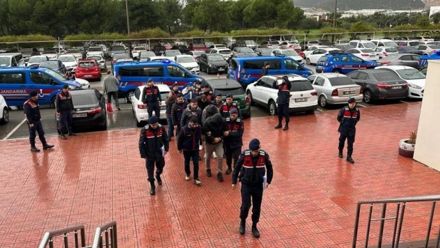 Bodrum'da 8 kişi göçmen kaçakçılığından tutuklandı