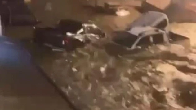 Borçka'da selin gelişi kameraya böyle yansıdı