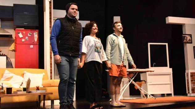 Bozüyük Belediye Tiyatrosu 3. sezon perdelerini açtı