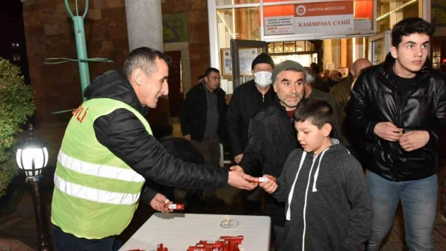 Bozüyük Belediyesi'nde Miraç Kandili'nde mevlit şekeri ikram etti