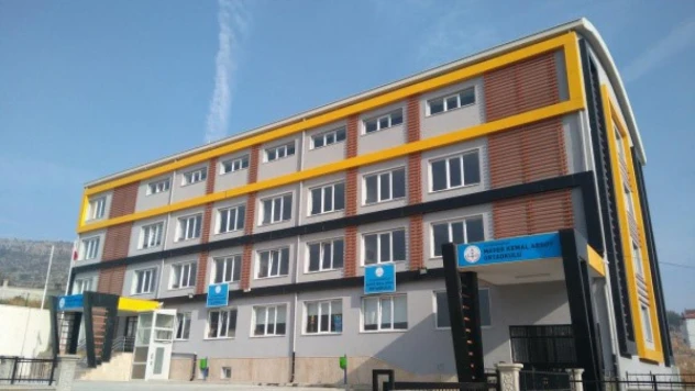 Bu okul başarıya doymuyor