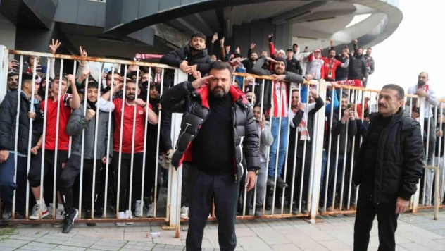 Bülent Uygun'dan asker selamı!