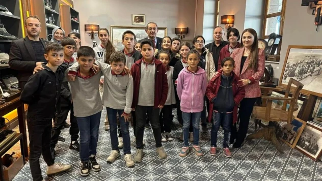 Burada kara trenden hızlı trene giden yolculuğun hikayesi var