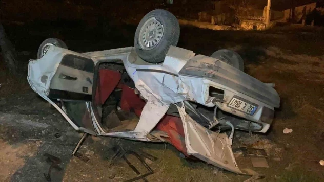 Burdur'da alkollü sürücünün kullandığı otomobil şarampole devrildi: 1'i ağır 3 yaralı