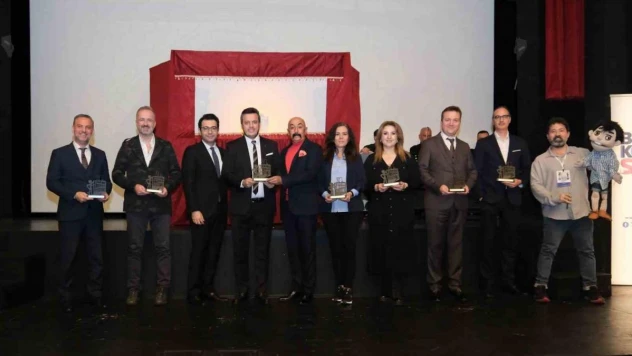 Bursa'da kukla ve gölge oyunu şöleni