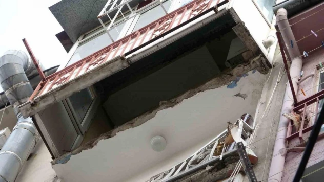 Bursa'daki balkon faciası kamerada