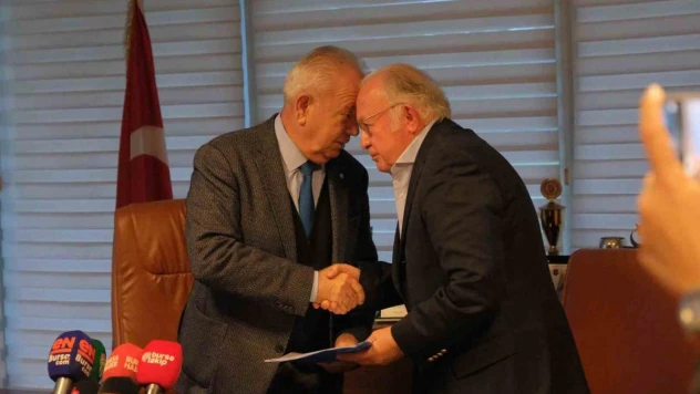 Bursaspor'da Sinan Bür ve Raşit Barışıcı başkan adayı oldu