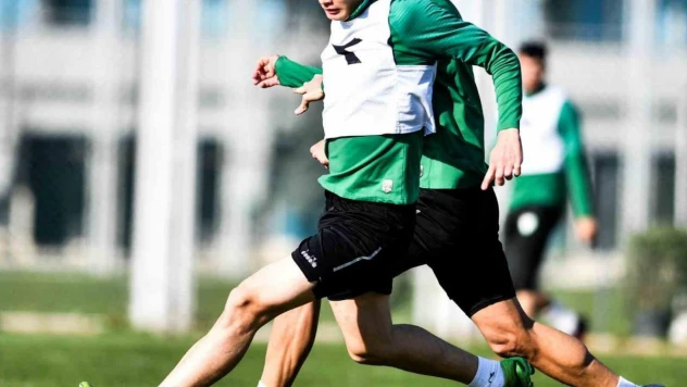 Bursasporlu futbolculardan moralli idman