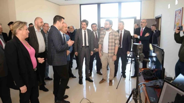 BUÜ'de teknolojik dönüşüm ile gelecek yakalanıyor