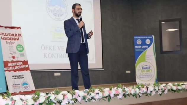 Büyükşehir'in Mutlu Evlilik Akademisi'nde 97 kişi sertifikasını aldı