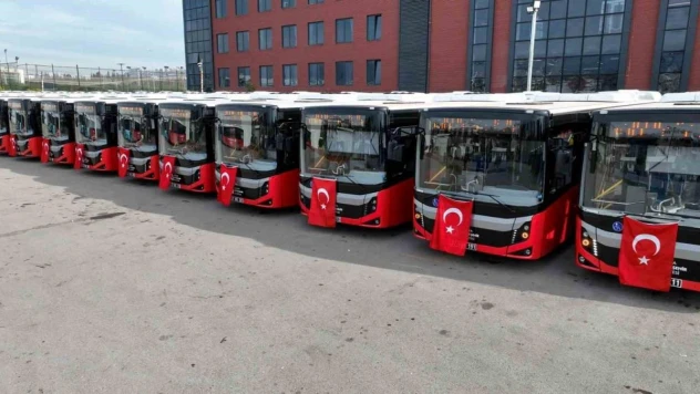 Büyükşehir toplu taşıma filosuna 20 yeni otobüs daha kattı