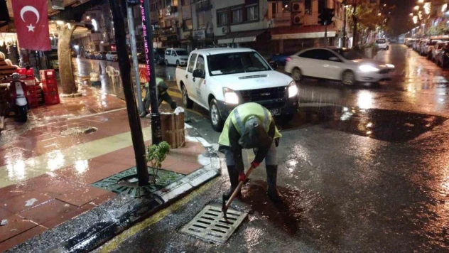 Büyükşehir ve MASKİ yağış boyunca çalıştı olumsuzluklar önlendi