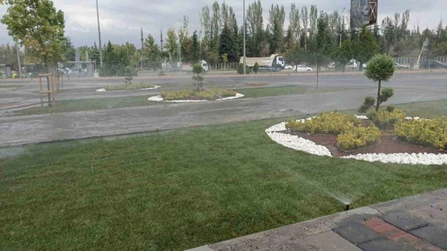 Büyükşehirden yağmurlama ve damla sulama sistemi