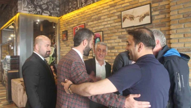 Çakır kolları tekrar sıvıyor