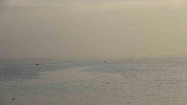 Çanakkale Boğazı sis nedeniyle transit gemi geçişlerine kapatıldı