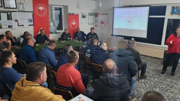 Çanakkale'de üreticilere kooperatifçiliğin tarımsal üretimdeki önemi anlatıldı