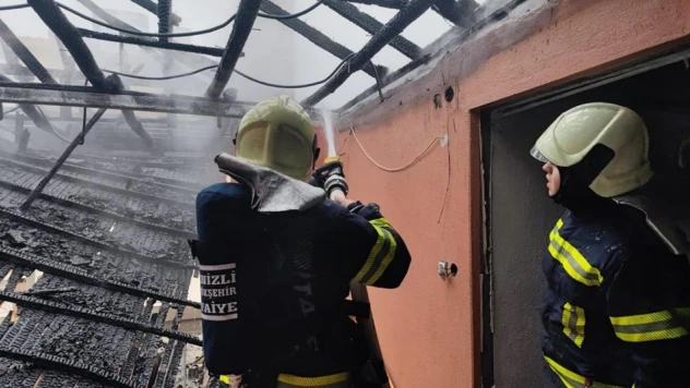 Çatıda korkutan yangın