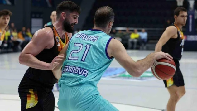 Çayırova Belediyesi, ligin ilk yarısını galibiyetle kapattı