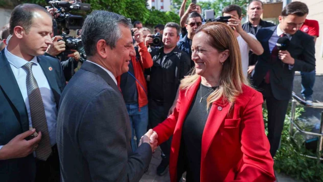 CHP Genel Başkanı Özel: 'Asgari ücret mücadelesi herkesin ekmek mücadelesidir'