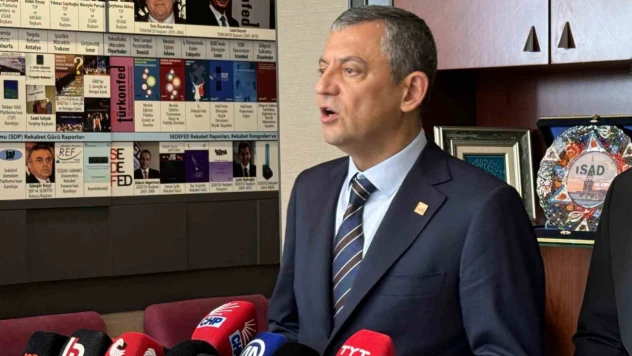 CHP Genel Başkanı Özel, TÜRKONFED'i ziyaret etti