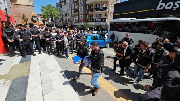 CHP'li eski belediye başkanına 'usulsüzlük' soruşturmasında ev hapsi