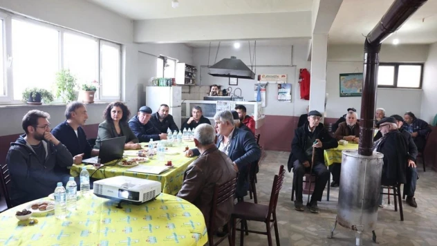 Çiftçilere toprak, bitki ve su analizleri anlatıldı