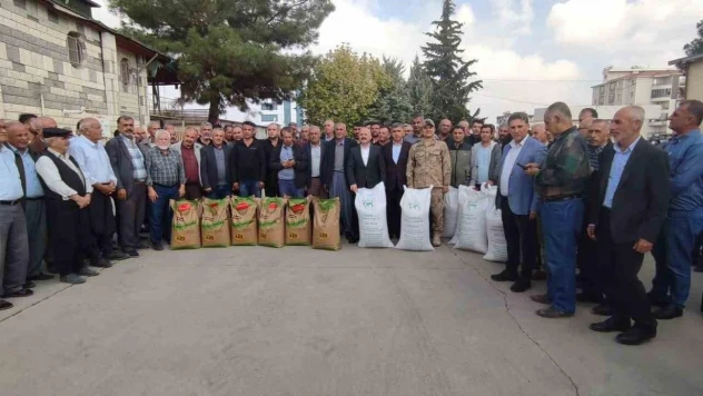 Çiftçiye 392 ton tohumluk dağıtıldı