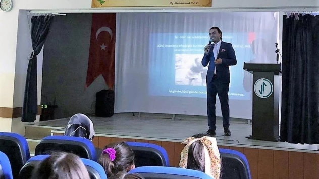 Çıldır MYO Müdürü bilim söyleşilerinde yer aldı
