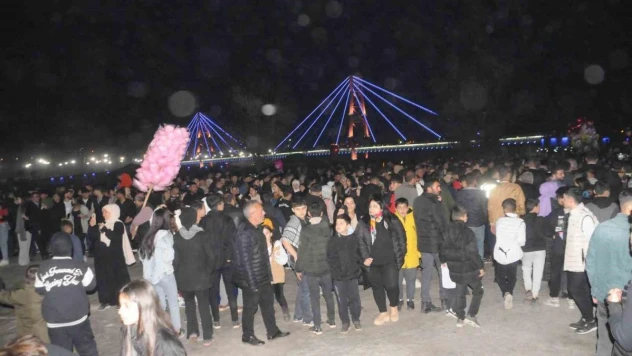 Cizre'de düğünleri aratmayan köprü açılışı
