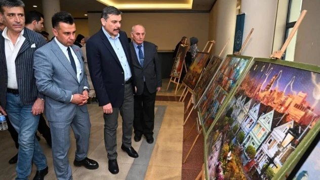 Çocuklar sanatlarını sergiledi