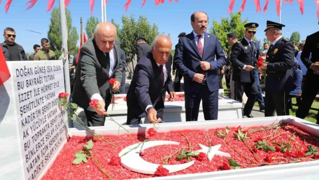 Çomaklı 15 Temmuz kahramanlarını unutmayacağız