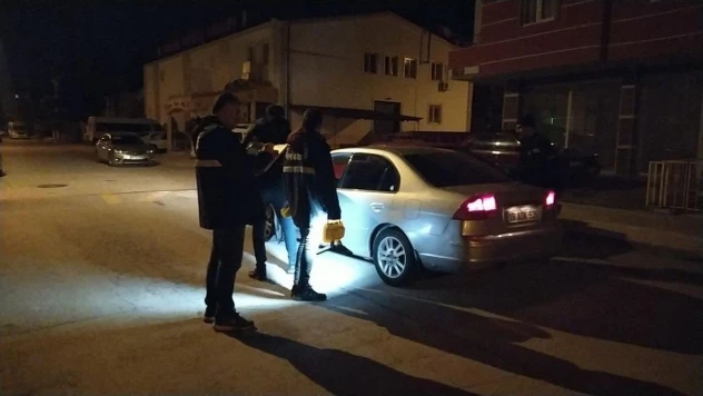 Çorum'da caddede tartıştığı husumetlisini tabanca ile vurdu