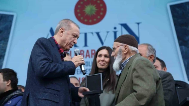 Cumhurbaşkanı Erdoğan Binali dedeye doğalgaz sözünü tuttu