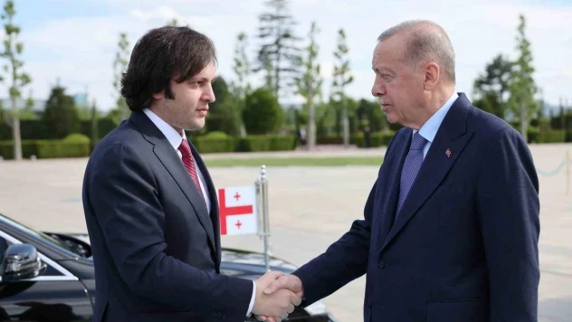 Cumhurbaşkanı Erdoğan, Gürcistan Başbakanı Kobakhidze'yi resmi törenle karşıladı