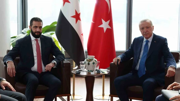 Cumhurbaşkanı Erdoğan, Suriye Devlet Başkanı eş-Şara ile bir araya geldi