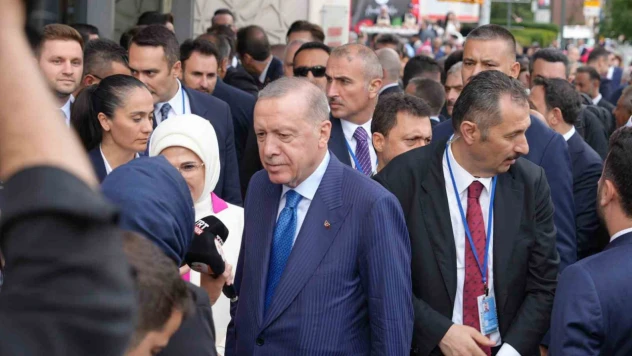 Cumhurbaşkanı Erdoğan Türkevi'ne geldi