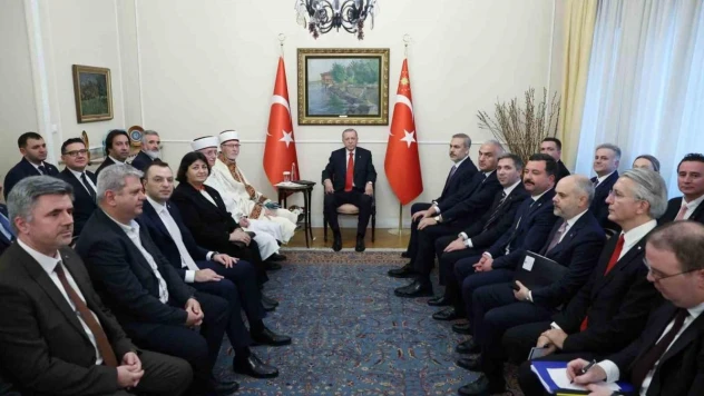 Cumhurbaşkanı Erdoğan Türkiye'nin Atina Büyükelçiliği'ni ziyaret etti