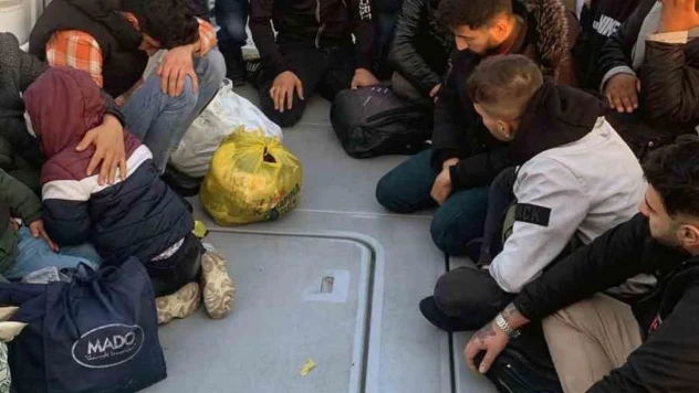 Dalaman'da Yunanistan'ın geri ittiği 20 düzensiz göçmen kurtarıldı