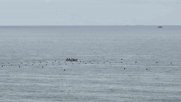 Dalgıçlar kayıp mürettebatı aramak için midye çiftliğine dalış gerçekleştirildi