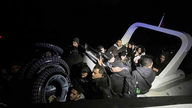 Datça'da 21 düzensiz göçmen kurtarıldı