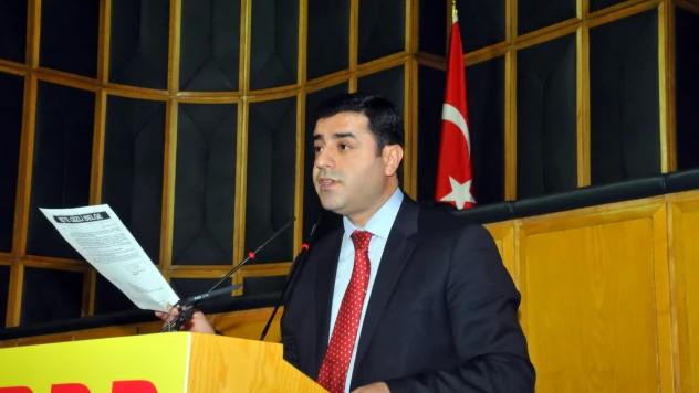 DEM Parti, Selahattin Demirtaş'ın 'PKK'nı fesih kararı' mesajını paylaştı