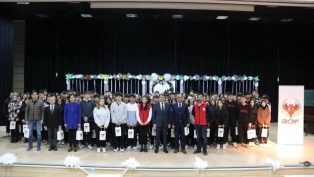 Denizli polisi 1170 liseliye terör örgütlerini anlattı