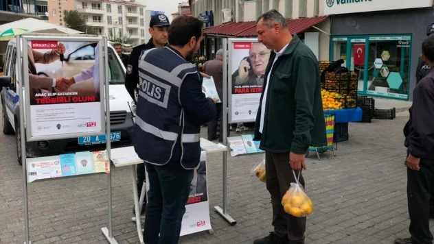 Denizli polisi vatandaşları siber güvenlik alanında bilgilendirdi