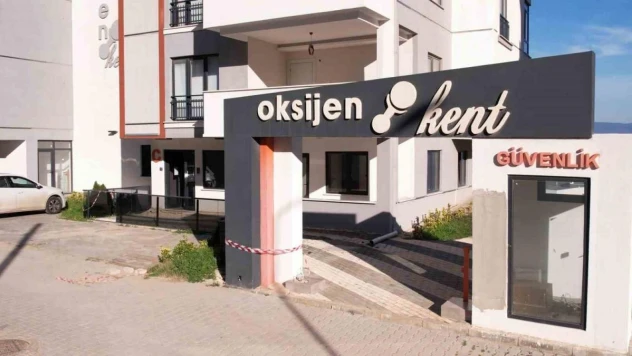 Deprem değil, inşaat çalışması siteyi yerinden oynattı