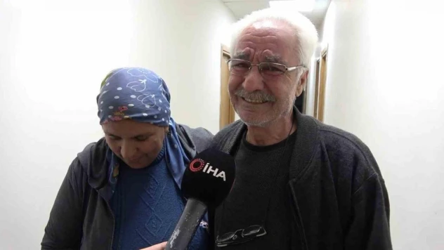 Depremde hayatını kaybeden öğrencilerinden bu bayram mesaj gelmedi, göz yaşlarına boğuldu
